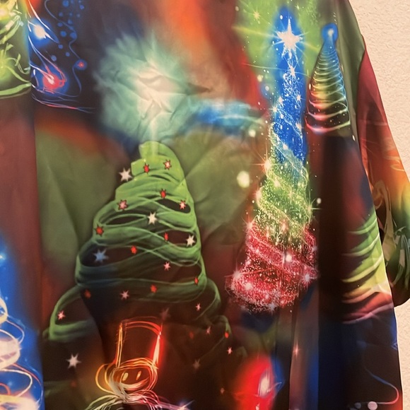 NWT Hawalili short sleeve button down colorful Christmas/Holiday shirt, size 2XL - Picture 9 of 14